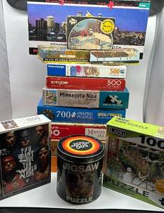 lot 289 image: Puzzles - 14 Puzzles - 500-1000 Piece Mix - Ravensburger & Lang & Springbok & Tuco Round Mini Puzzles