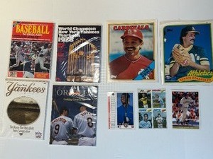 lot 292 image: Baseball Booklet Collection - Vintage Yearbooks & Magazines Mead Folders & Large Cards