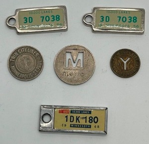 lot 295 image: Vintage Lot of Minnesota Disabled Vet License Plate Key Fobs & Transit Tokens From Minneapolis and New York