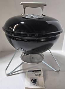 lot 318 image: Weber Smokey Joe Silver 14.5-Inch Charcoal Grill