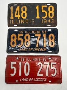 lot 345 image: Vtg 40s-60s ILLINOIS License Plate Lot of 3 Land of Lincoln Steel 42, 55 & 61