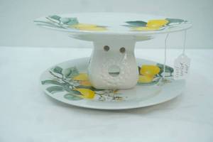 lot 8 image: Royal Norfolk Plate 2 Tier Lemon Design Server