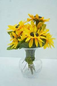 lot 13 image: Sunflowers In Clear Vase