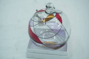lot 18 image: Hand Blown Glass Ornament