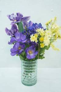 lot 118 image: AquaGreen Glass Cylinder Vase & Artificial Flower Arrangement