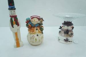 lot 137 image: Snowman Figurines, Ceramic, Carved Wood