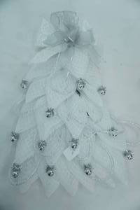 lot 146 image: Holiday Door Hang