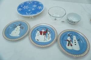 lot 155 image: Ceramic Snowman Cake Plate, Snowman Plates and Holiday Themed Bowls