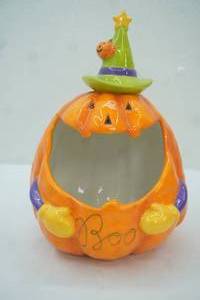 lot 170 image: Ceramic Jack-O-Lantern Open-Faced Jar