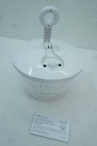 lot 186 image: Pampered Chef Salad and Berry Spinner