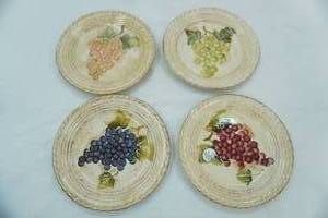 lot 198 image: Tabletops Unlimited Vintage Grapes Hand-Painted Stoneware SaladDessert Plates
