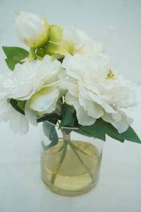 lot 268 image: Clear Glass Vase with Flower Arrangement in Epoxy