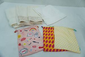 lot 280 image: NewLike NEW White & Ivory hand towels and wash rags. drawstring bags