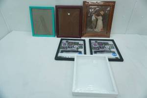 lot 302 image: Variety of Photo Frames, Shadow Box Frame
