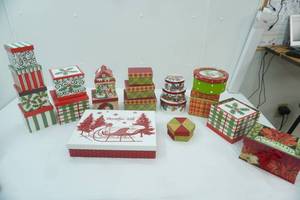 lot 307 image: Large Lot of NEW Christmas Gift Boxes.