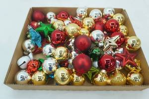 lot 313 image: Variety of Christmas Ornaments. Glass and plastic