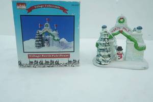 lot 321 image: Porcelain Village North Pole House