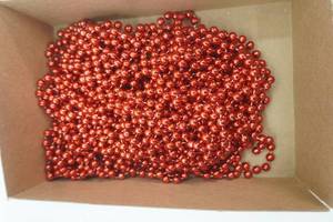 lot 324 image: Metallic Red String of Beads