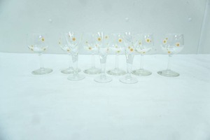 lot 339 image: Daisy Clear Glass Stemmed Cordial Glasses