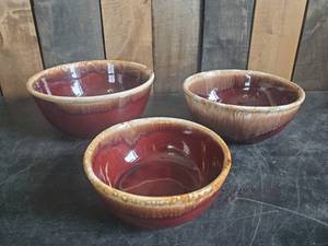 lot 4 image: Unique McCoy Nesting Mixing Bowls