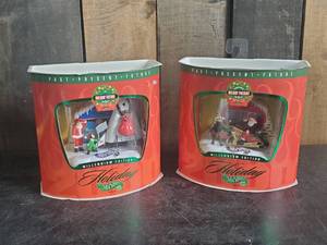 lot 12 image: 2 Pack Millenium Edition Hot Wheels