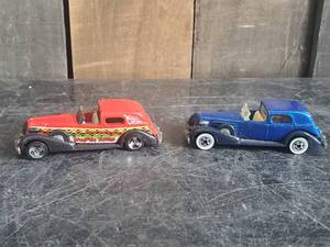 lot 13 image: 2 1981 Hot Wheels 36 Classics&nbsp