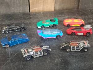 lot 29 image: 8 Hot Wheels 6 From the 90s 2 1976 Spiderman