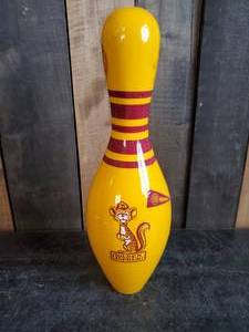 lot 36 image: Beautiful Real University of Minnesota Bowling Pin - Heavy