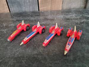 lot 40 image: 4 Hot Wheel 1979 Racers
