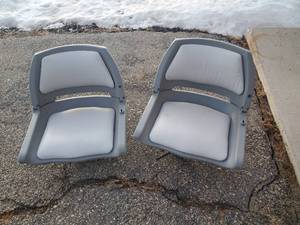 lot 57 image: 2 Collapsible Boat Seats in great condition