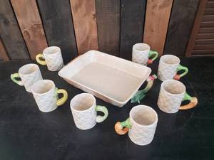 lot 71 image: Beautiful Veggie Themed Coffee Cups with Tray Fitz and Floyd