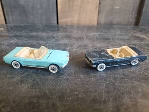 lot 79 image: 2 1983 Hot Wheels Convertibles&nbsp