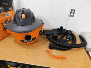 lot 92 image: RIDGID 6 Gal. 3.5 Peak HP NXT Shop Vacuum Wet Dry Vac with General Debris Filter, Locking Hose and Attachments HD0600