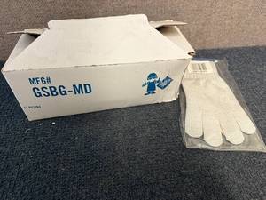 lot 60 image: 12Ct Of Anti-Cutting Gloves - Size Medium