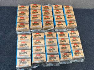 lot 238 image: 10 Packs Of Diana Picnic Vanilla Wafers