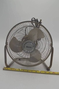lot 217 image: Garage Fan