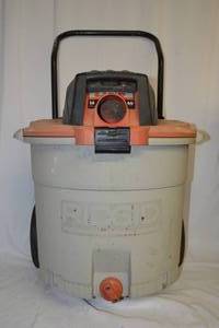 lot 16 image: WetDry Vac