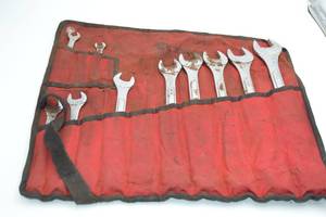 lot 19 image: Sae Wrench set