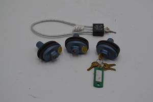 lot 30 image: Gun and trigger Locks