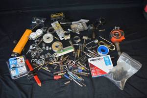 lot 39 image: Assorted Tools