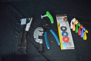 lot 43 image: Misc Tools