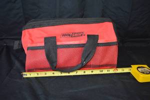lot 107 image: Tool shop bag