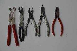 lot 113 image: Variety specialty Tools