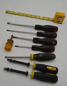 lot 135 image: Screwdrivers