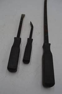 lot 149 image: Pry Bars