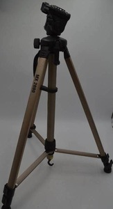lot 163 image: Spoting scope tri-pod