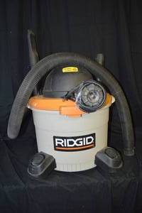 lot 174 image: Shop Vac