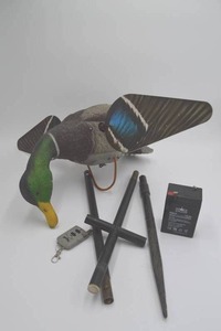 lot 178 image: Lucky Duck Decoy Duck Caller
