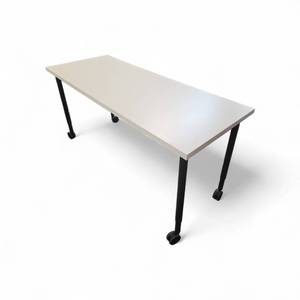 lot 64 image: Steelcase Manual Height Adjustable Table with wheels 60 x 24