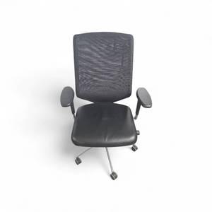 lot 68 image: Vitra Task Chair